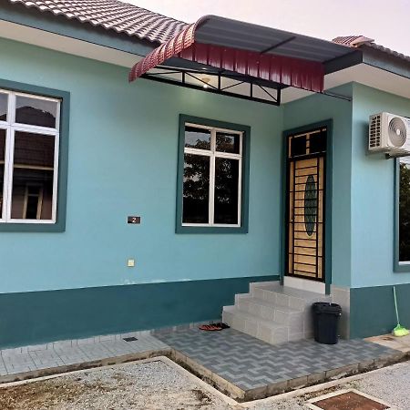 Ummi'S Homestay Besut Kampung Kuala Besut Exterior foto