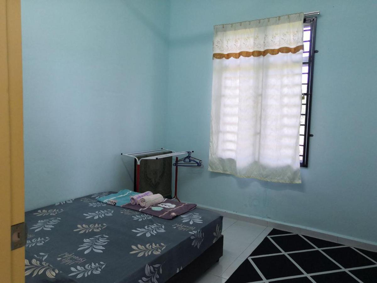 Ummi'S Homestay Besut Kampung Kuala Besut Exterior foto